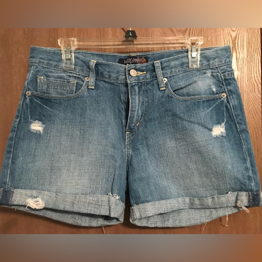 LEVI Women’s/Juniors shorts